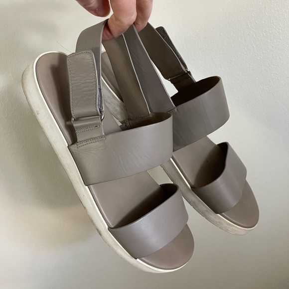 Vince Brenan Leather two strap sandal sz 9.5 - Picture 1 of 4